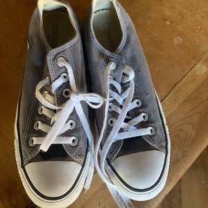 Grey converse